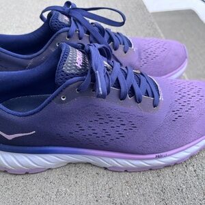 Hoka One Women's size 7.5 Sneakers